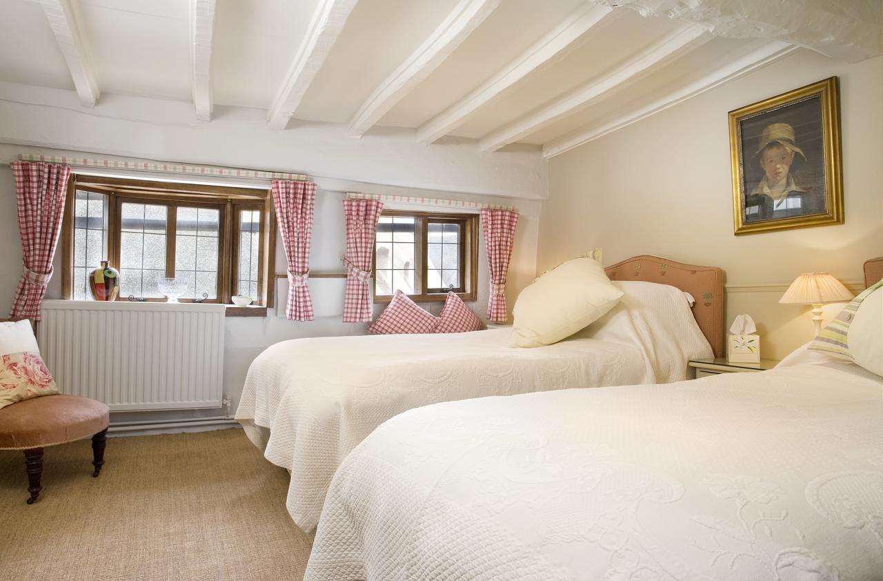 The Old Manor House Bed & Breakfast Halford  Dış mekan fotoğraf